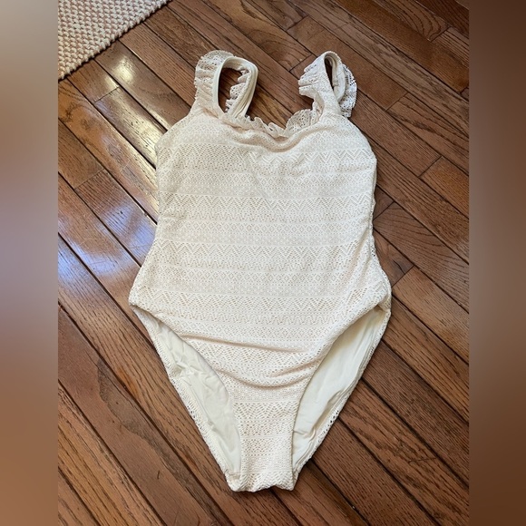 Andie Hydra One Piece Crochet Swimsuit - Picture 7 of 7